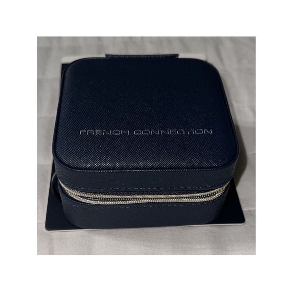 FC Hard Case Navy Marin Textured Vegan Leather Zip Around Travel Jewelry Box